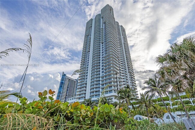 Building Photo - 6365 Collins Ave