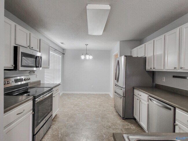 Building Photo - 157 Garden Brook Dr