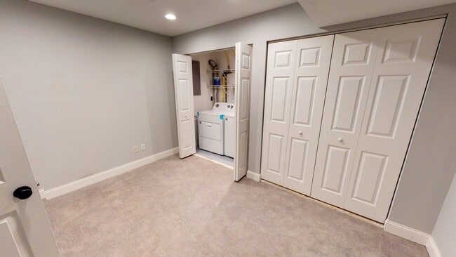 Building Photo - 2 Bed 1.5 Bath Townhouse for Rent in Monac...
