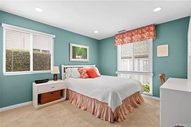 Building Photo - 3102 Tigertail Dr