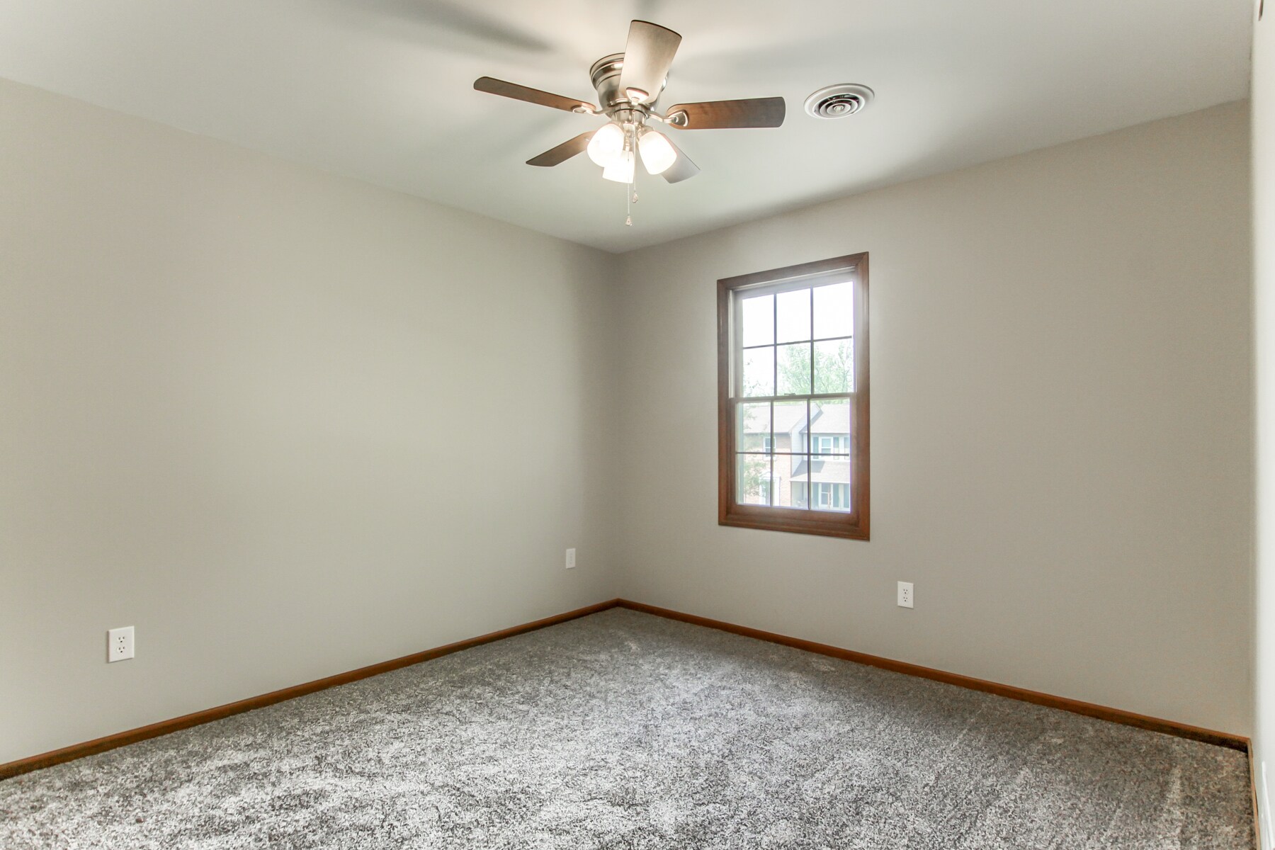 Building Photo - 1007 Northfield Dr