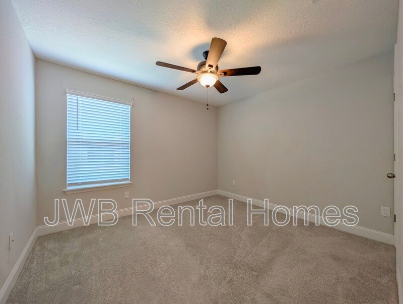 Building Photo - 13797 Holsinger Blvd