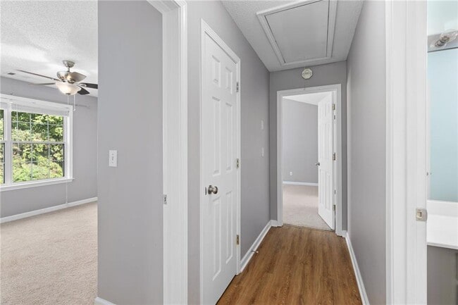 Building Photo - 13030 Carriage Park Ln