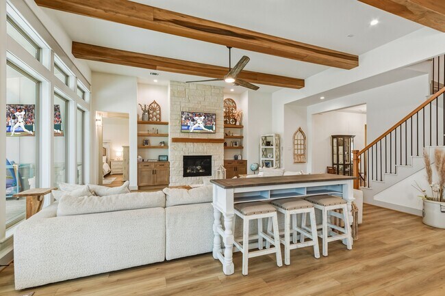 Building Photo - 21359 Monarch Dr