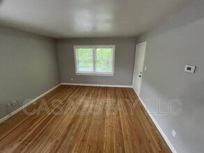 Building Photo - 1607 Algonquin Pkwy