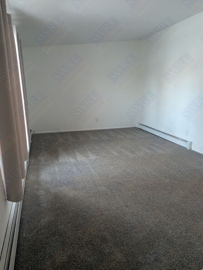 Building Photo - 1020 Bridger Dr