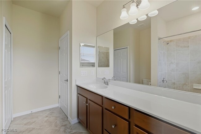 Building Photo - 8895 Via Isola Court