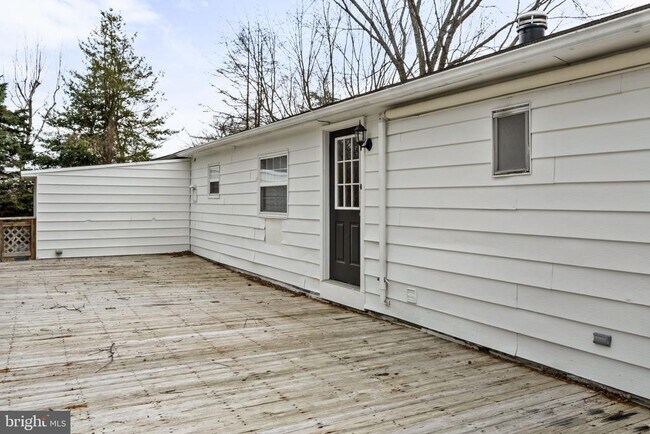 Building Photo - 2730 Old Cedar Grove Rd