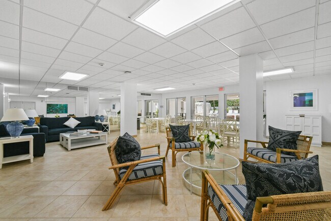 Building Photo - 2780 S Ocean Blvd