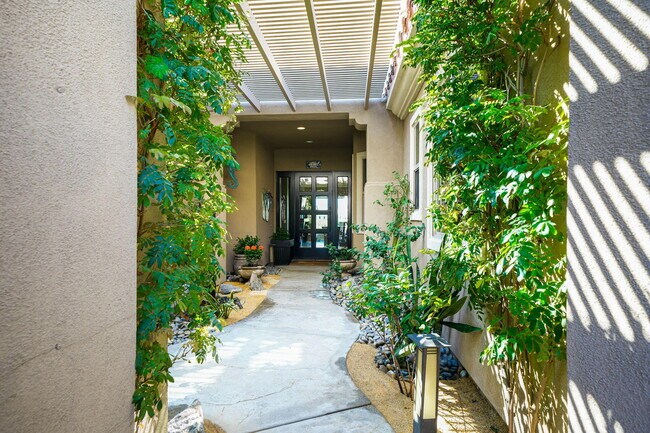 Building Photo - 81347 Camino Sevilla