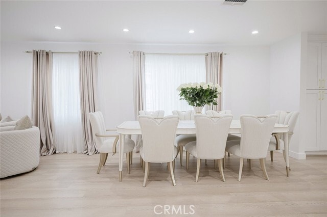 Building Photo - 7306 Farmdale Ave