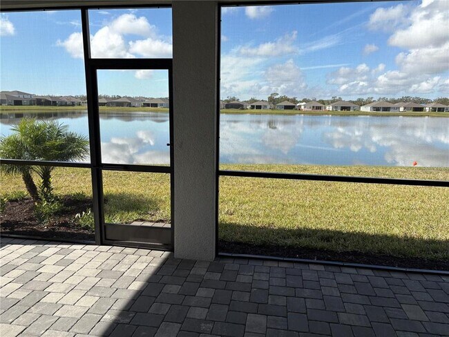 Building Photo - 5217 124th Ave E