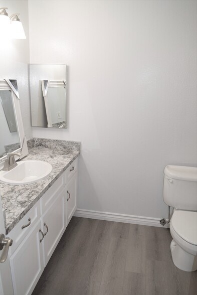 Building Photo - 16042 Waikiki Ln
