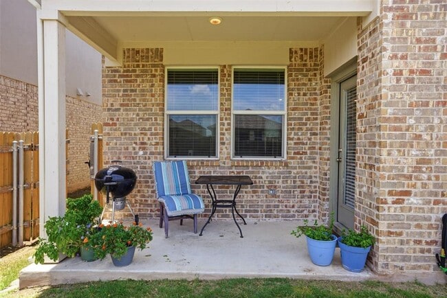 Building Photo - 1224 Vogel Dr