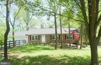 Building Photo - 35600 Sassafras Dr
