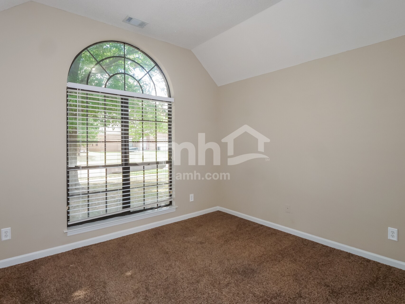 Building Photo - 8002 Jills Creek Dr
