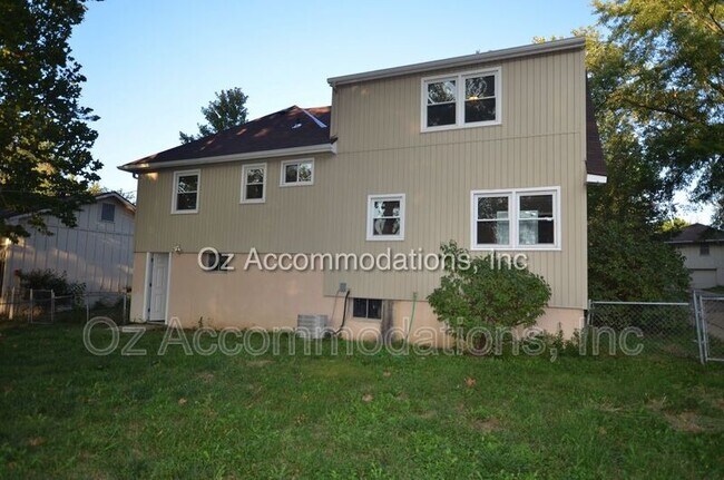 Building Photo - 9008 Kentucky Ave