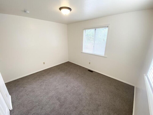 Building Photo - 648 N 1050 W