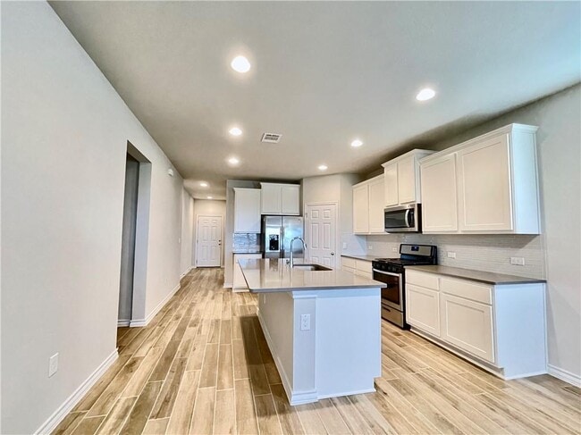 Building Photo - 7628 Leitrim Wy