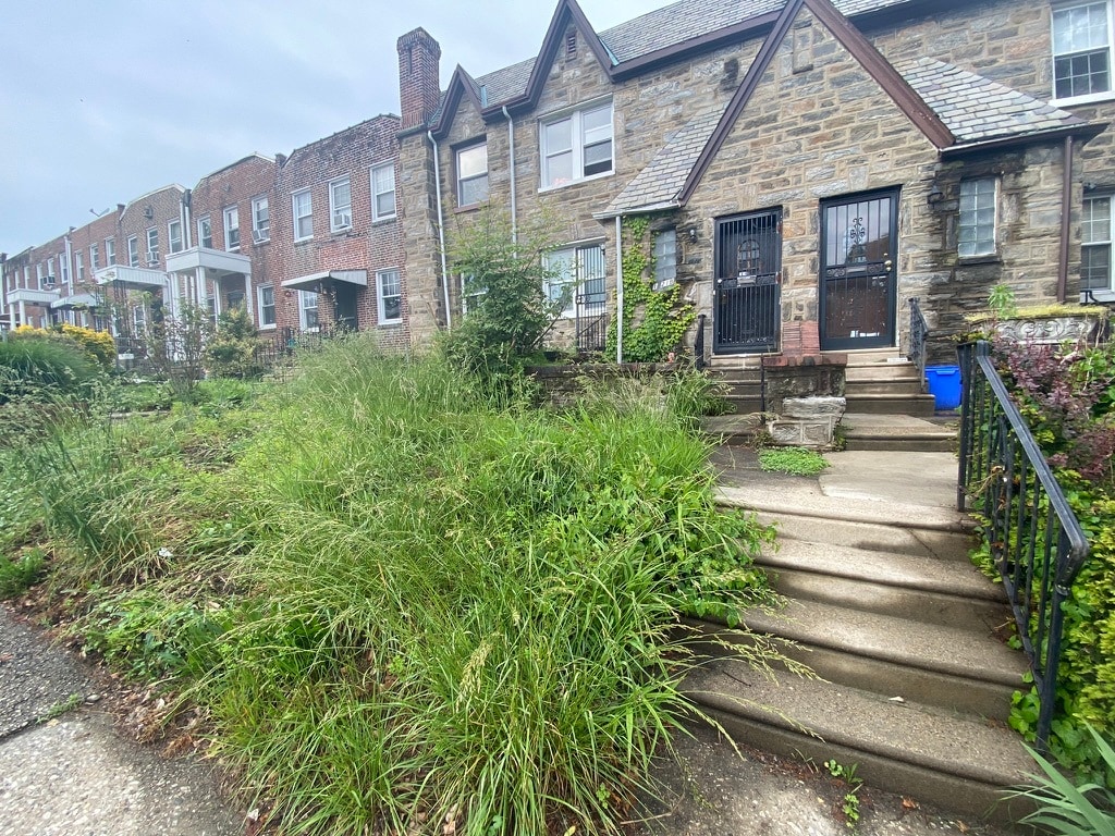 Front Door area - 1921 W Chew St