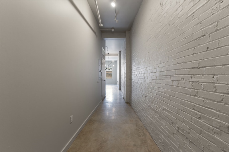 Building Photo - 1006 Olive St