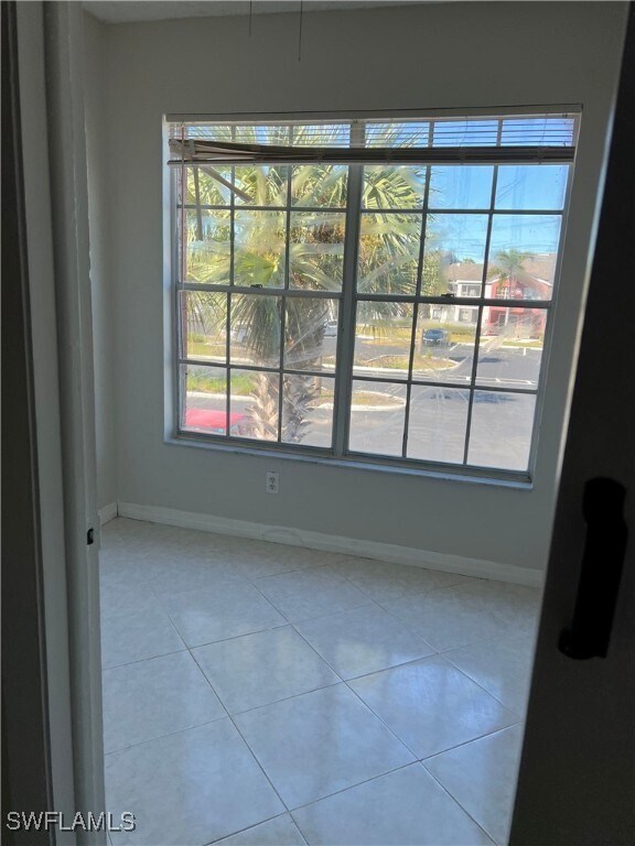 Building Photo - 153 Santa Clara Dr