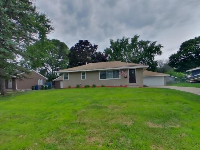 Primary Photo - 741 68th Ave NE