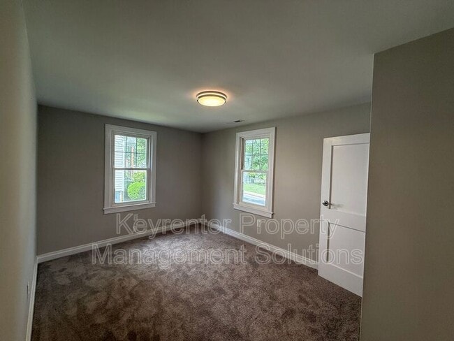 Building Photo - 202 Grubert Ave