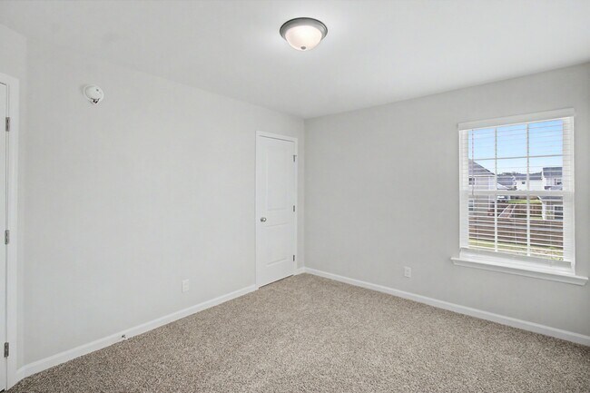 Building Photo - 319 Herty Ln