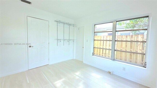 Building Photo - 5300 SW 7th Ct