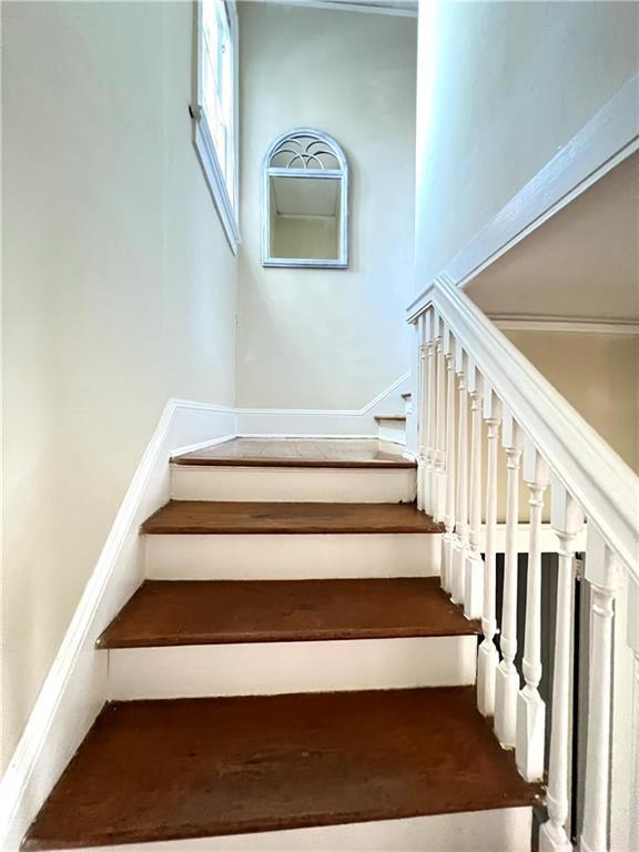 Building Photo - 46 Delmont Dr NE