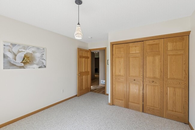 Building Photo - 220 Emerson Ave E