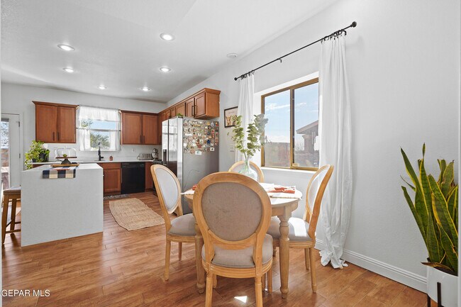 Building Photo - 3760 Loma Jacinto