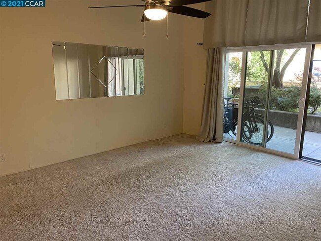 Building Photo - 440 N Civic Dr