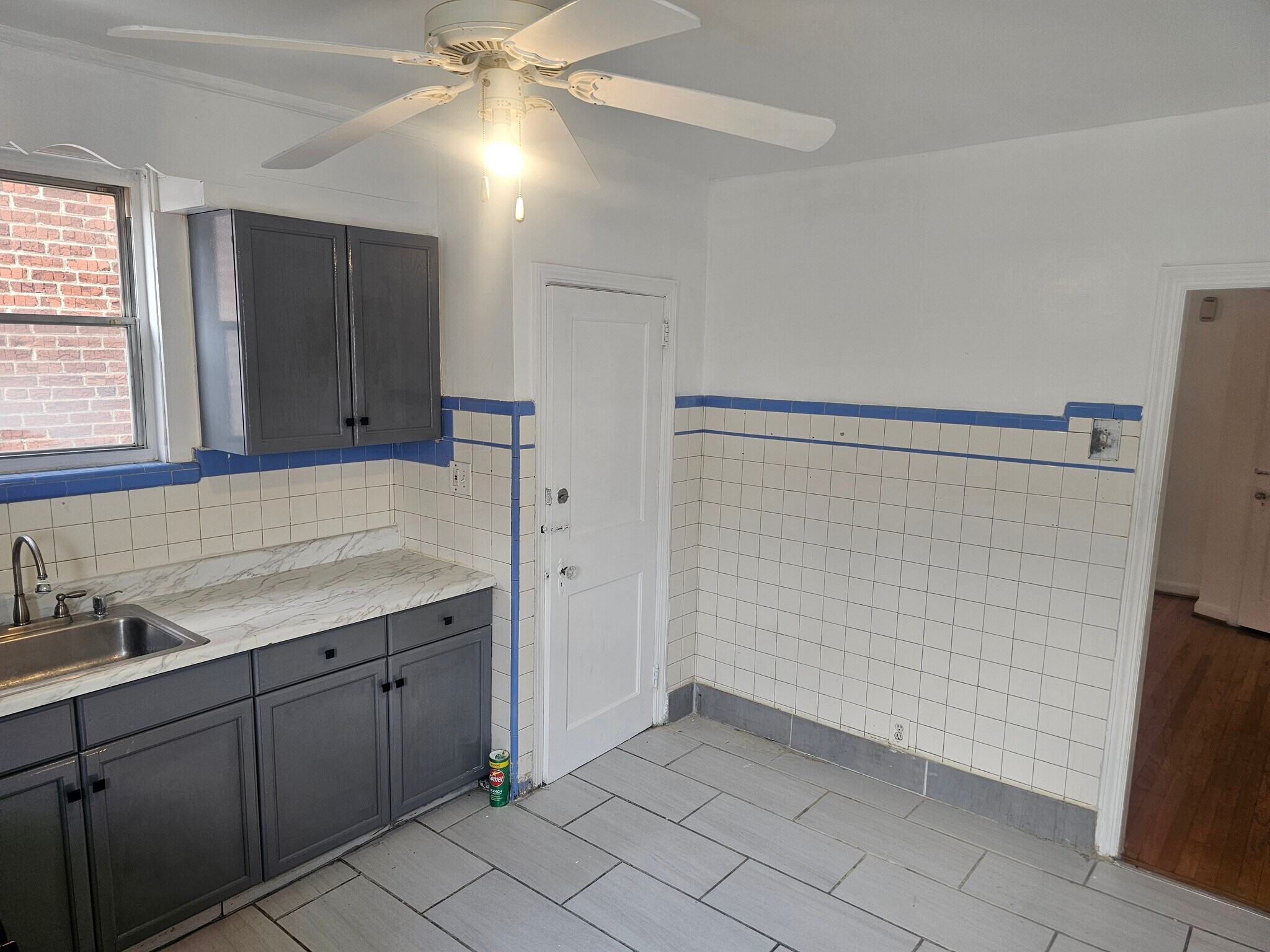 Kitchen - 1268 Stirling St