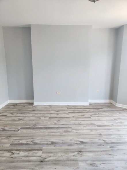 Building Photo - 57 W 73rd St
