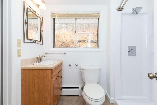 Building Photo - 200 Bent Tree Rd