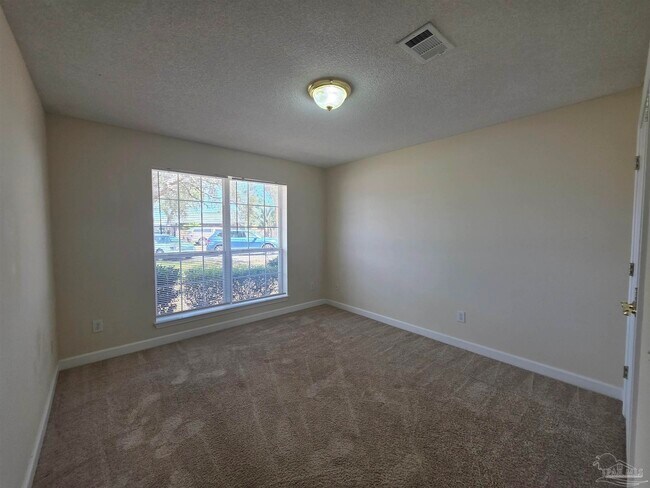 Building Photo - 720 Buoy Dr