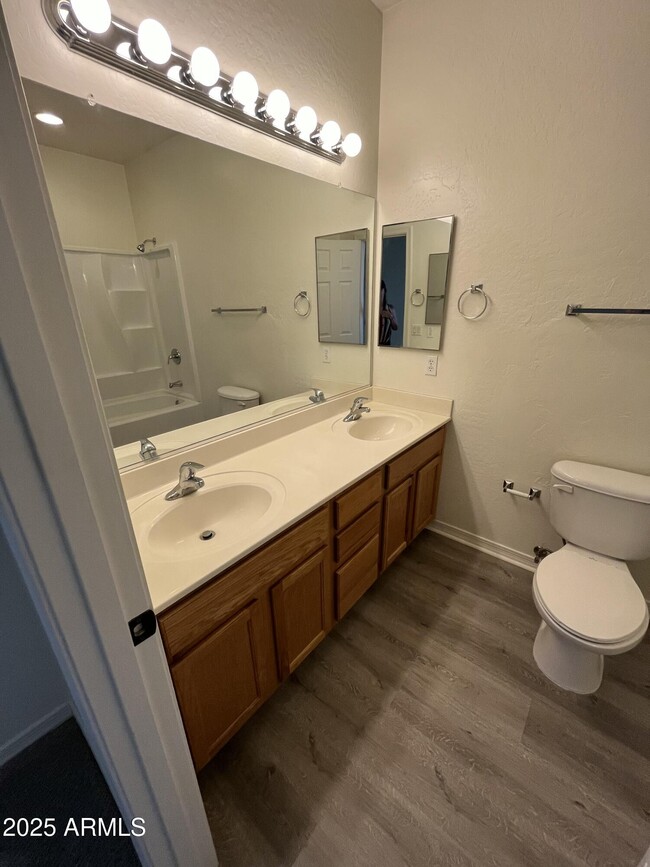 Building Photo - 1707 Arroyo Seco
