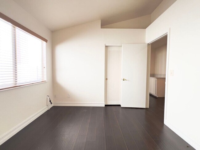 Building Photo - 54 Sea Holly Way