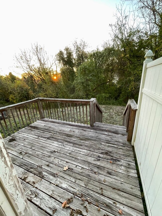 Building Photo - 2138 Bernhurst Dr
