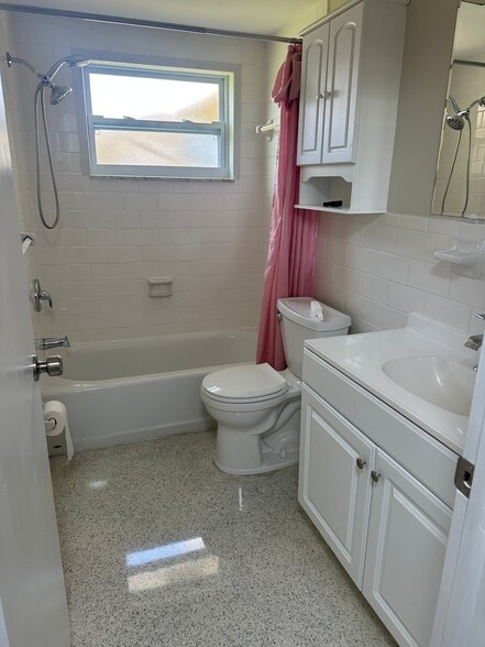 Building Photo - 5132 Overton Dr