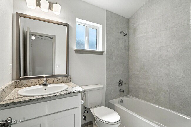 Building Photo - 14262 Kayla Mia Dr