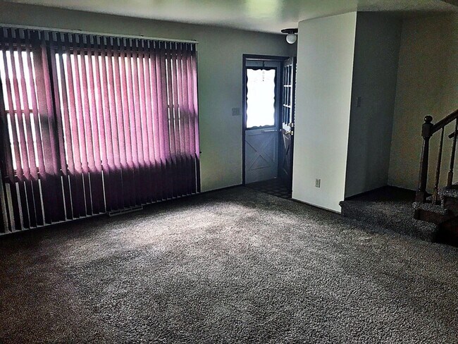Primary Photo - 10830 W Florist Ave