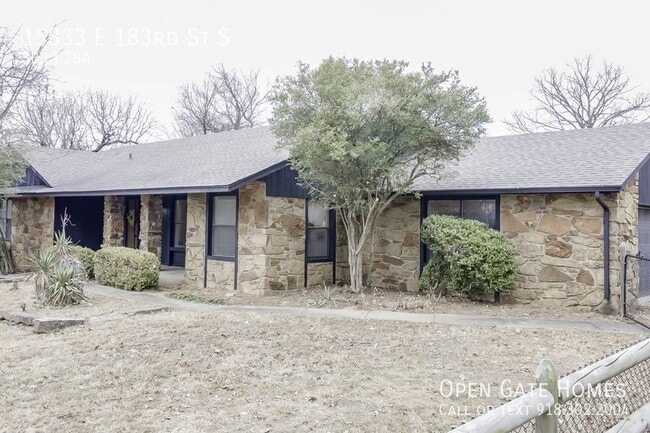 Building Photo - 15833 E 183rd St S