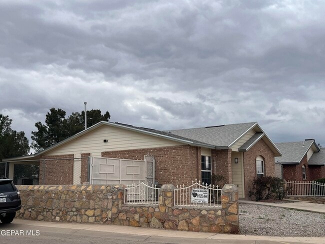 Building Photo - 12420 Tierra Mesa Ct