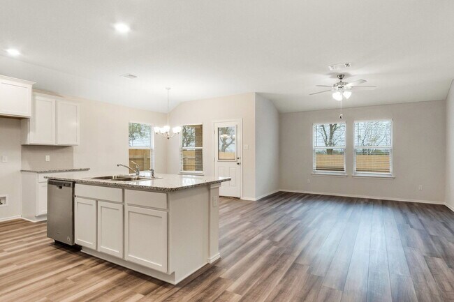 Building Photo - 117 Nathaniel Dr