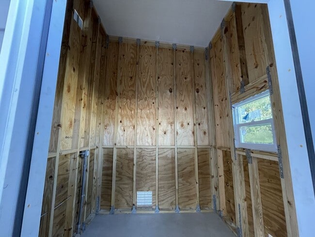 Building Photo - 2914 Stallion Ct