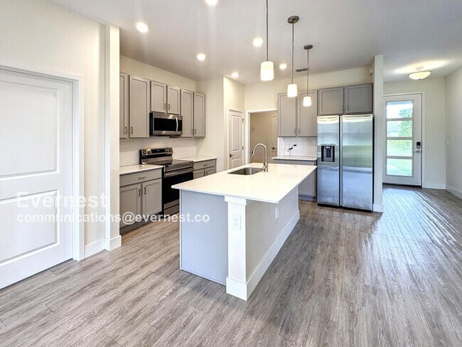 Building Photo - 2554 Ananas Rd