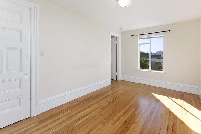Building Photo - 1286 Guerrero St